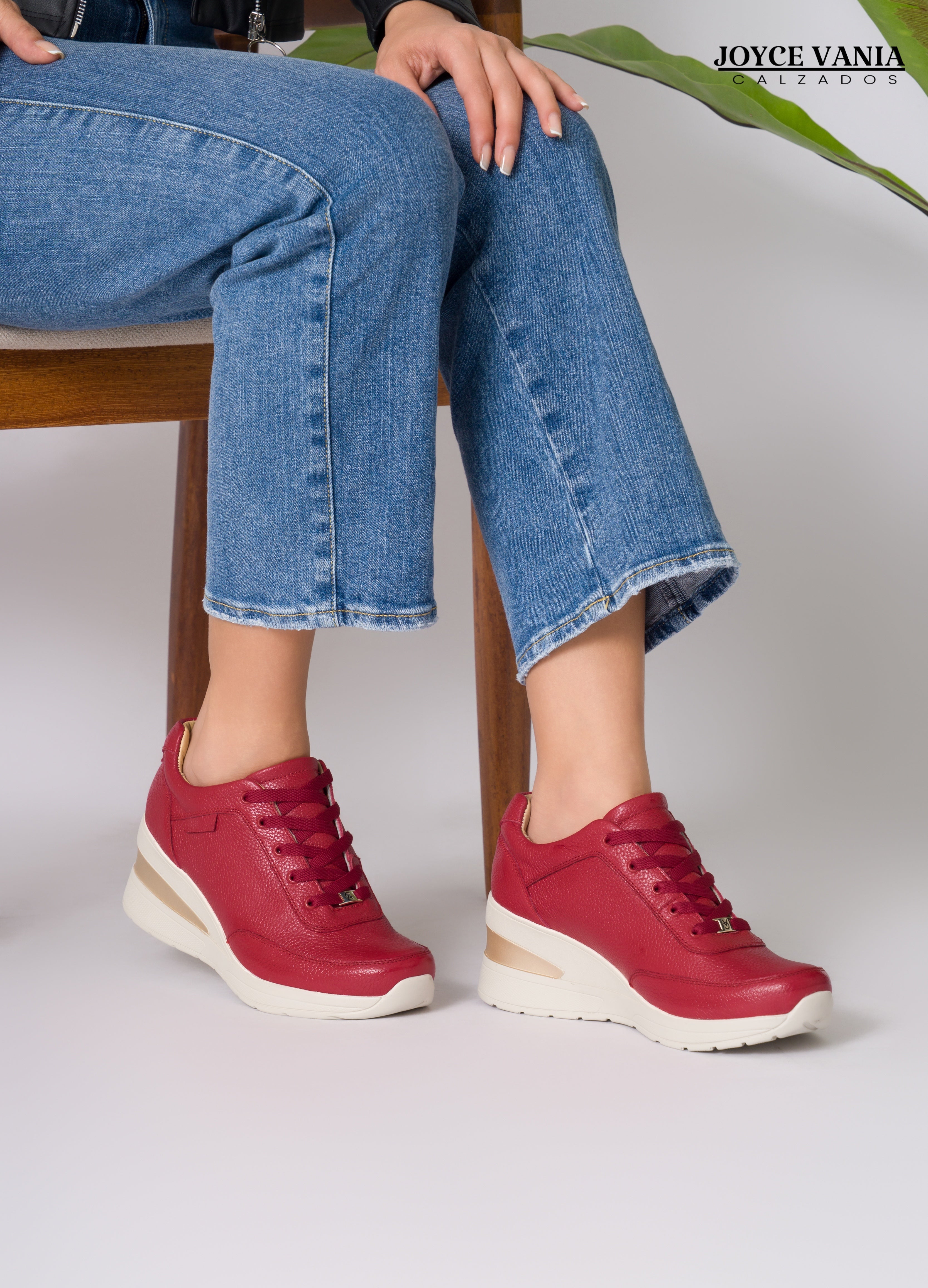 Zapatillas Urbanas Mujer de Cuero Adelia Rojo