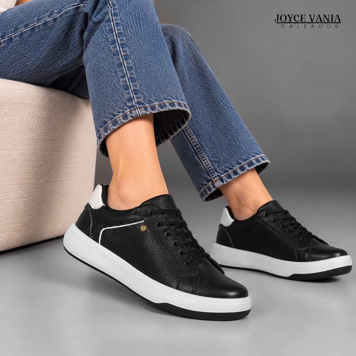 Zapatillas Urbanas de Cuero Mujer Mabel negro