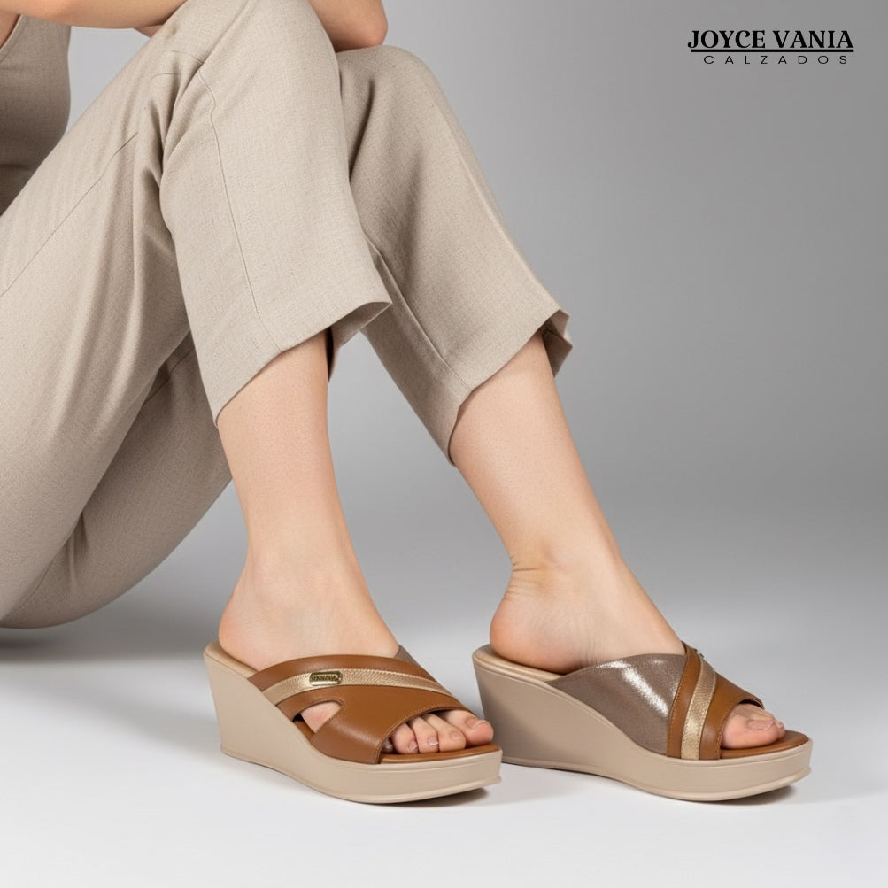 Sandalias de Cuero Mujer Narella Miel