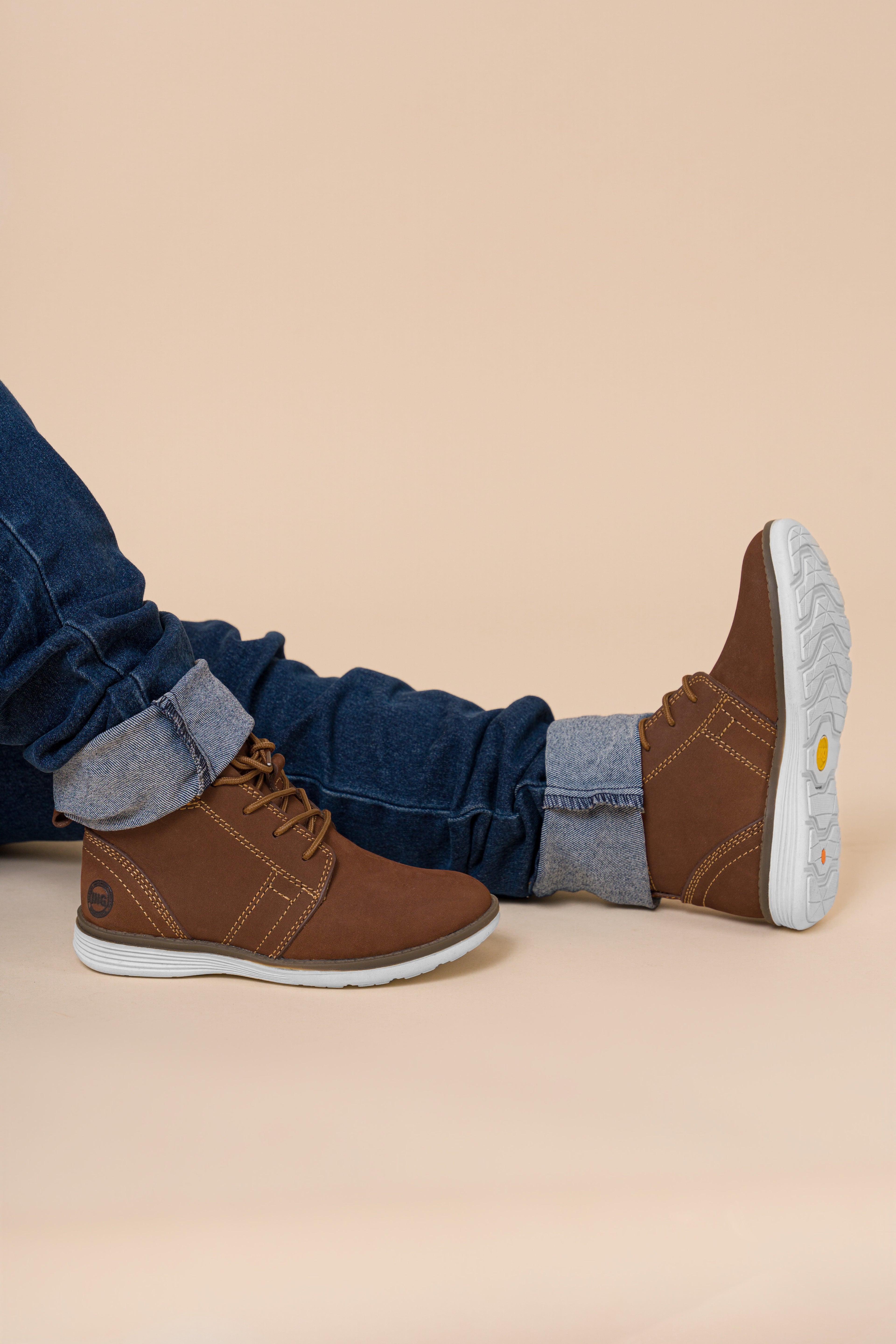 Zapatillas Urbanas de Cuero Niños Huguito Apache