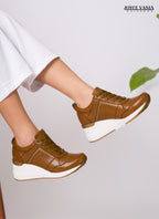 Zapatillas Urbanas Mujer de Cuero Paola Miel