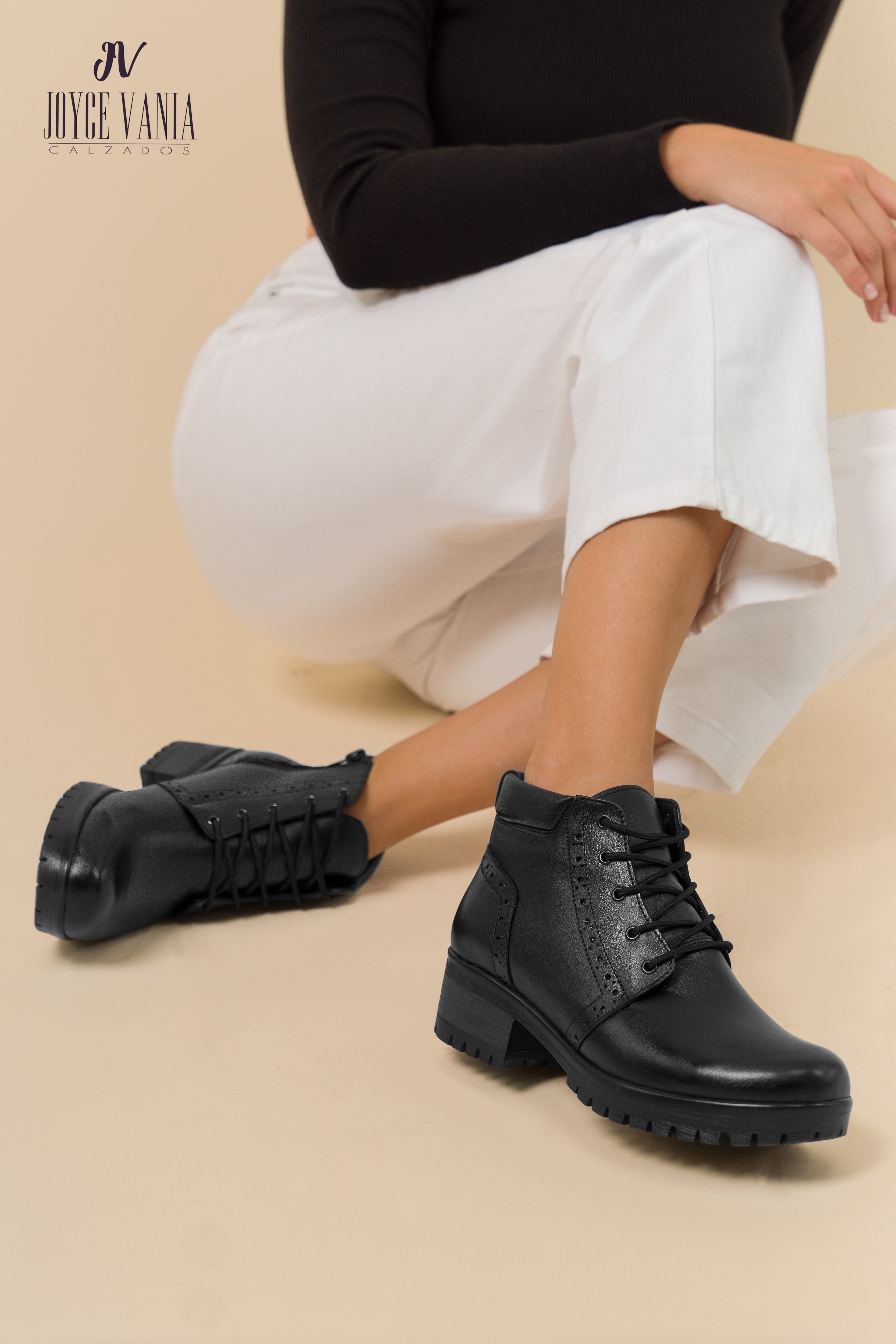 Botines Mujer de Cuero Shantal Negro
