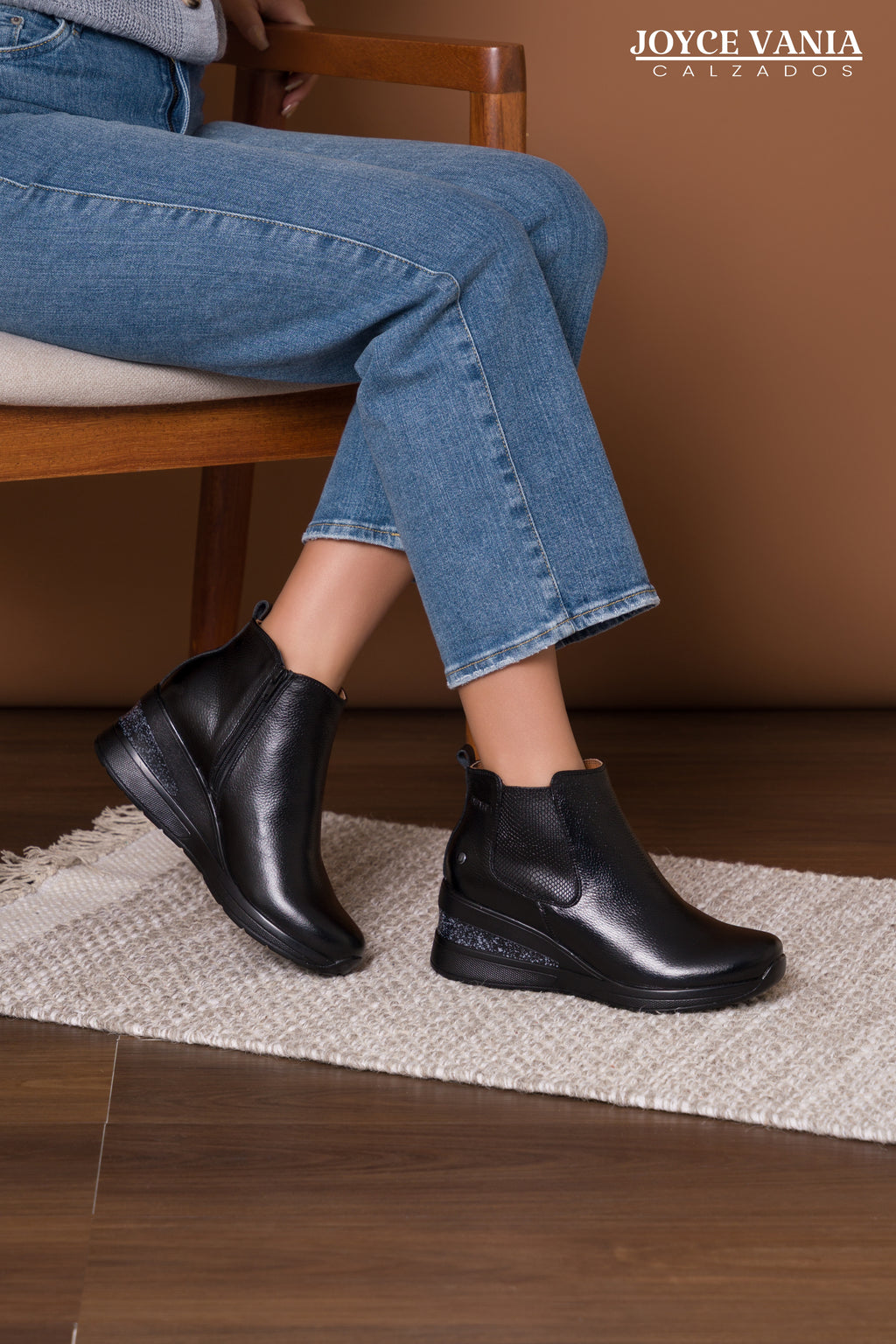 Botines Mujer de Cuero Ariana Negro