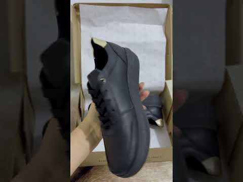 Zapatillas Urbanas Mujer de Cuero Regina Negro